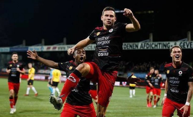 证明了他在 证明了他在