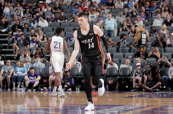 在球场外 在球场外