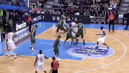 头球员触球 头球员触球